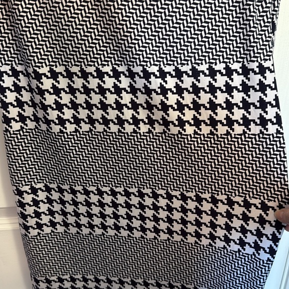 Michael Kors Black and White Houndstooth Dress - Picture 4 of 4